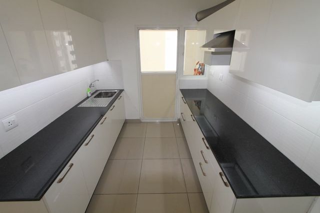 Fitted kitchen